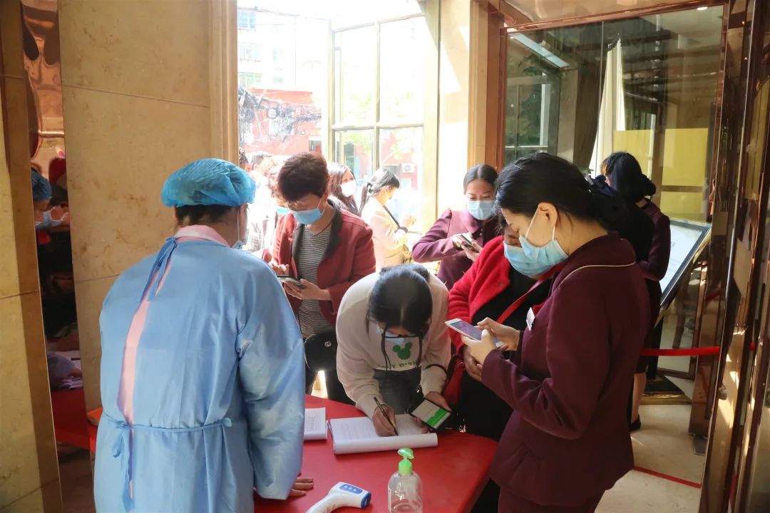 郑州美中商都妇产医院母亲节公益活动